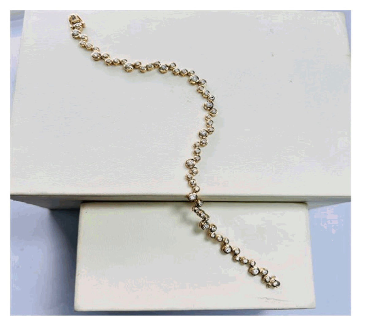 FS 14KY 7.25 in. Round Bezel Bubble Zigzag Bracelet 1.40 ctw